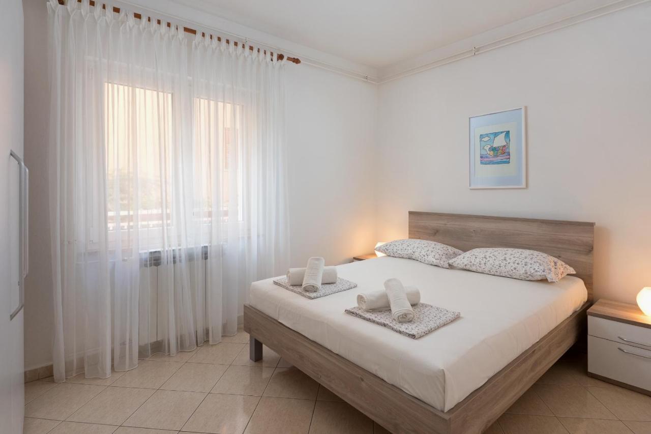 Marina Rabac Exterior foto